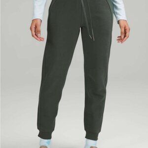 Lululemon Scuba Joggers Smoked Spruce - USED